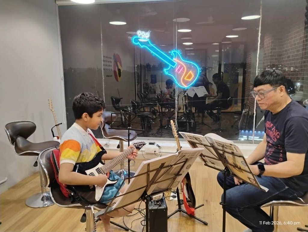 Guitar lesson at Nizampet Music Academy, Hyderabad